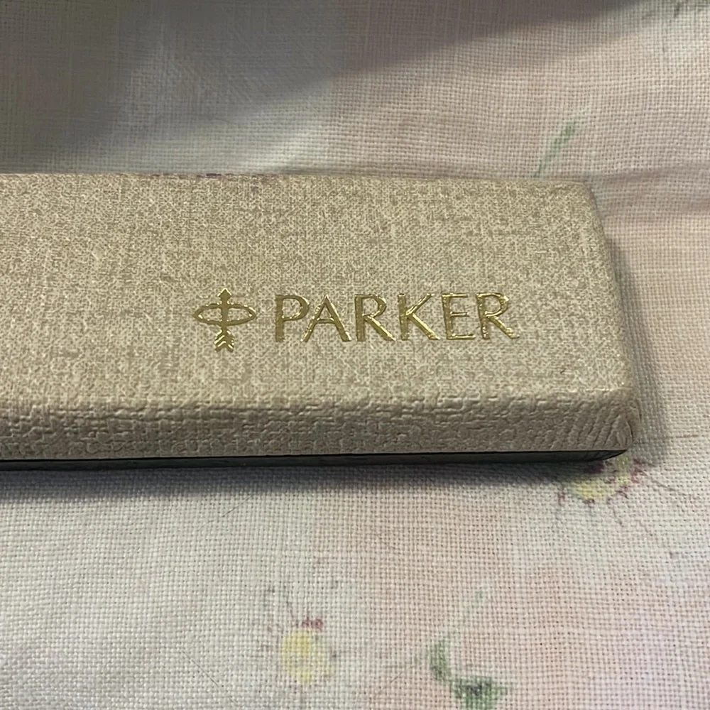 Vintage Parker 75 Sterling Silver Cisele mechanical pencil and pen set chisel